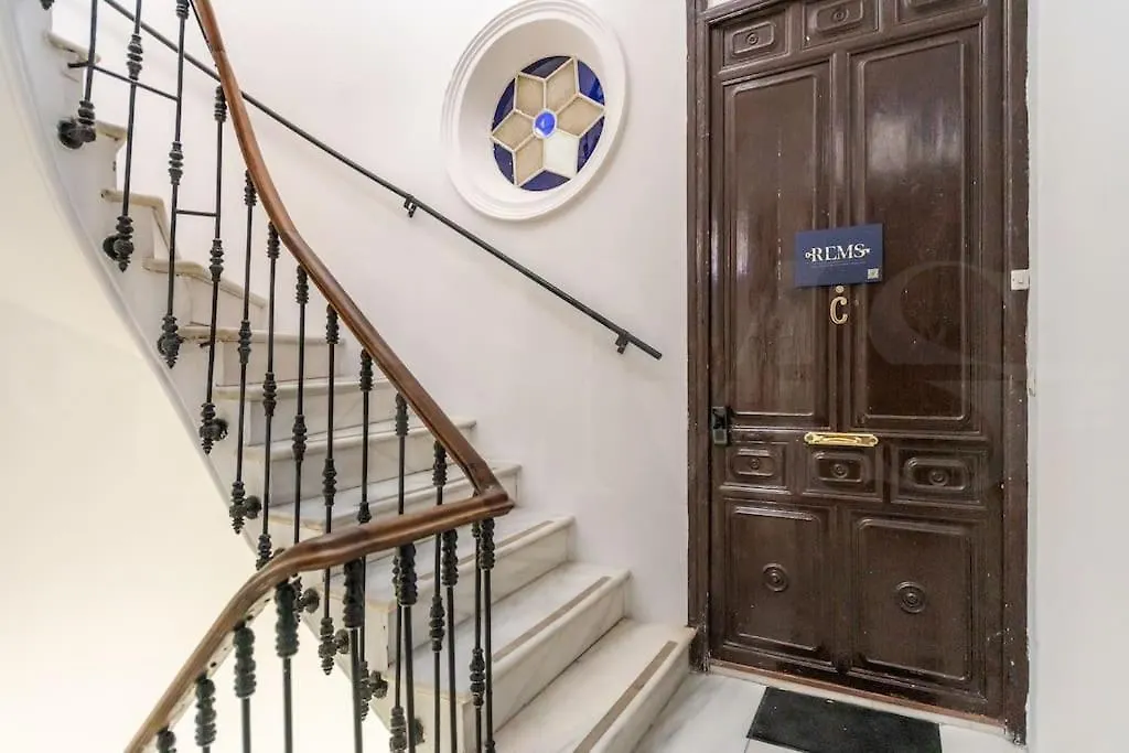 Historic Charm With Contemporary Flair By Rems Apartment Malaga