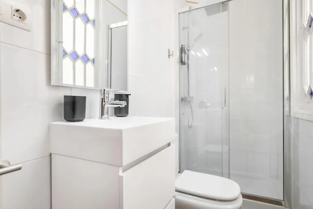 Historic Charm With Contemporary Flair By Rems Apartment Malaga
