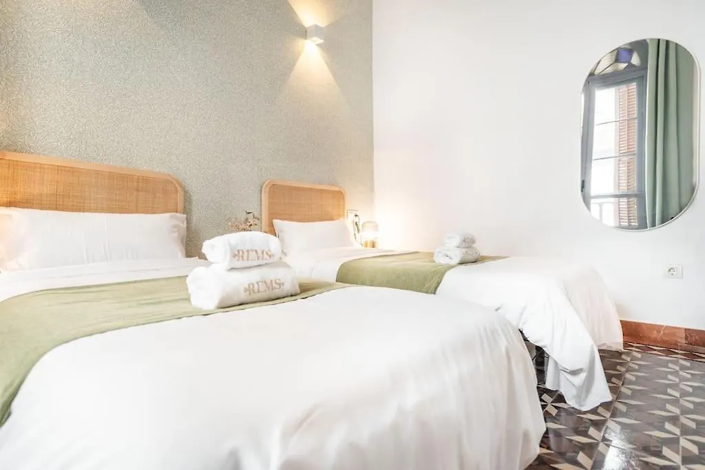 Historic Charm With Contemporary Flair By Rems Apartment Malaga