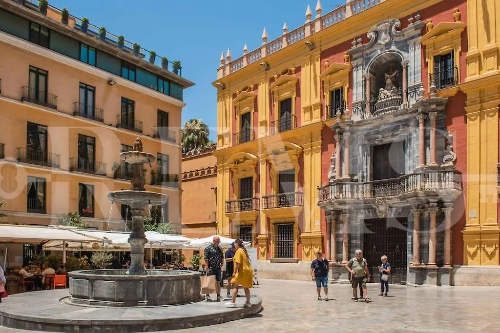 Historic Charm With Contemporary Flair By Rems Apartment Malaga