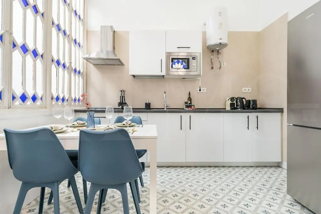 Historic Charm With Contemporary Flair By Rems Apartment Malaga