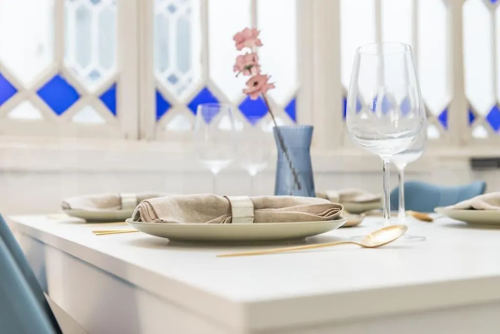 Historic Charm With Contemporary Flair By Rems Apartment Malaga
